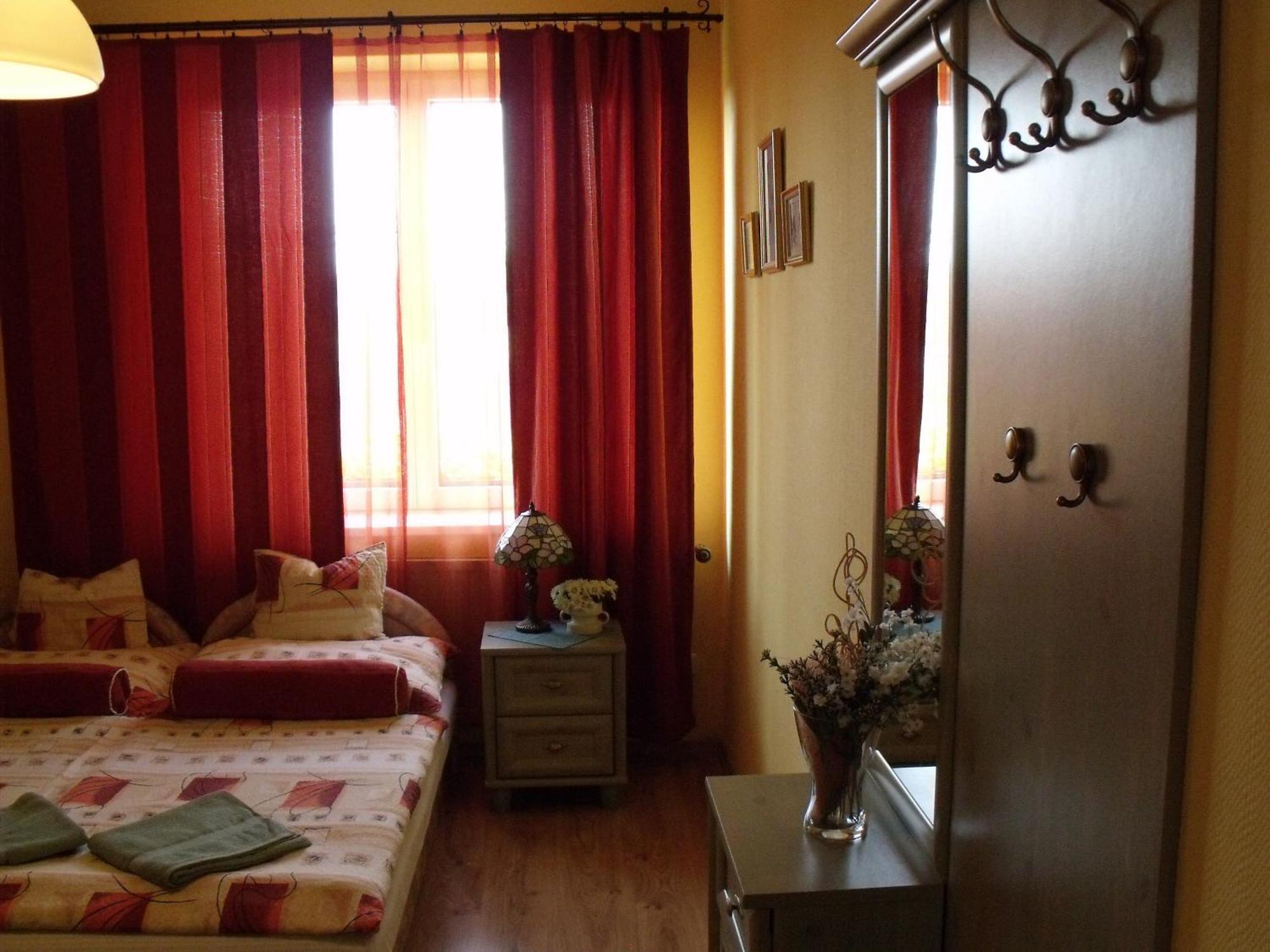 Zoeld Sziget Vendeghaz Hotel Егер Екстериор снимка