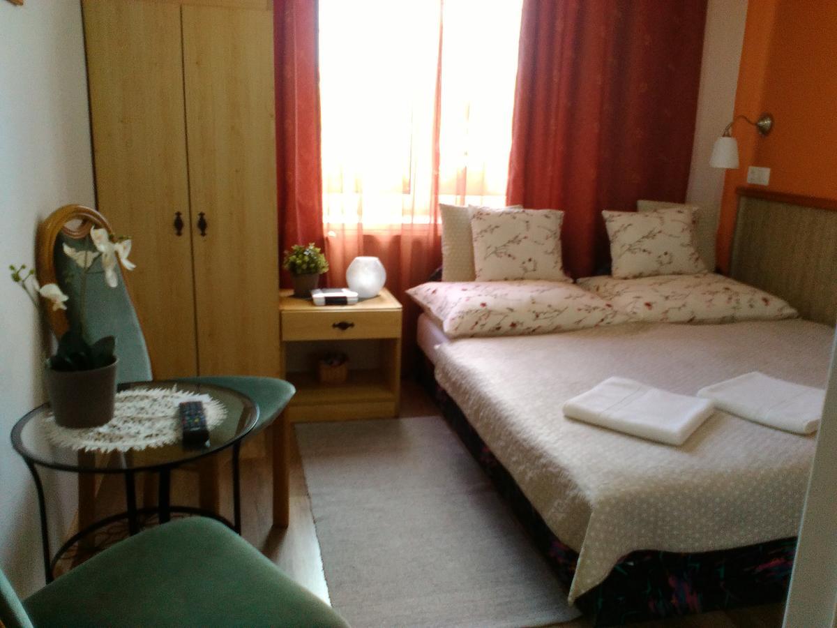 Zoeld Sziget Vendeghaz Hotel Егер Екстериор снимка